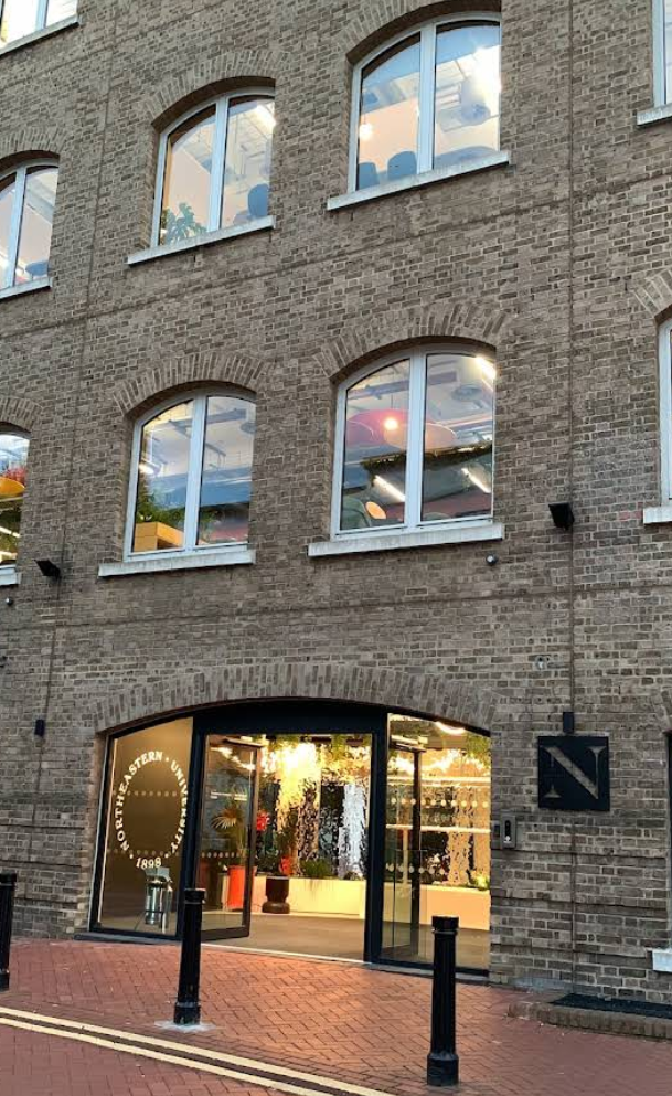 جامعة نورث إيسترن لندن